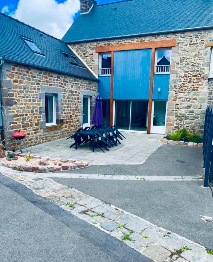 Le Gite De La Mongatelais Villa Roz-Landrieux Esterno foto