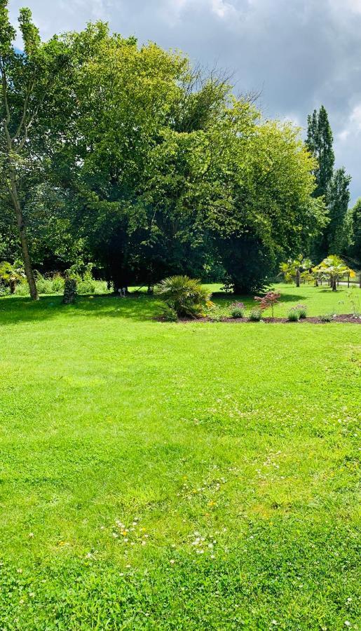 Le Gite De La Mongatelais Villa Roz-Landrieux Esterno foto